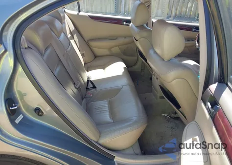 2002 Lexus Es 300 из США, поврежденный, VIN JTHBF30G520016900